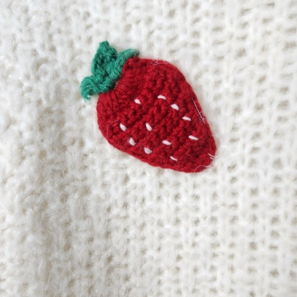 MNG 3D Strawberry Knit Puff Sleeves Size Medium Soft Fuzzy Cozy - Picture 6 of 12
